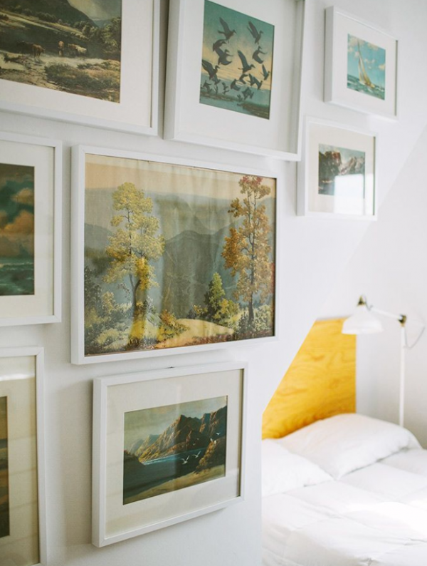 Dekorasi dinding dengan lukisan berbingkai